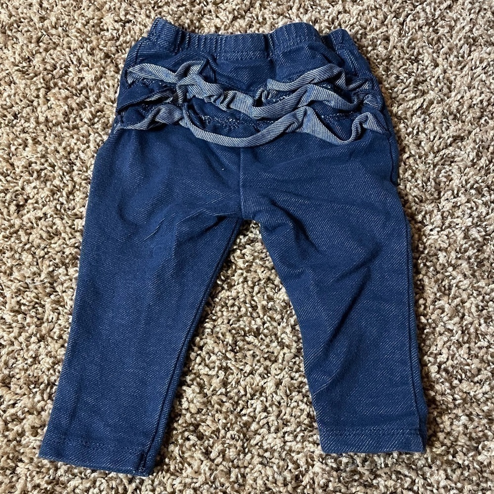 ❌SOLD❌Garanimals 6-9 month blue jeggings with ruffles - Picture 2 of 3